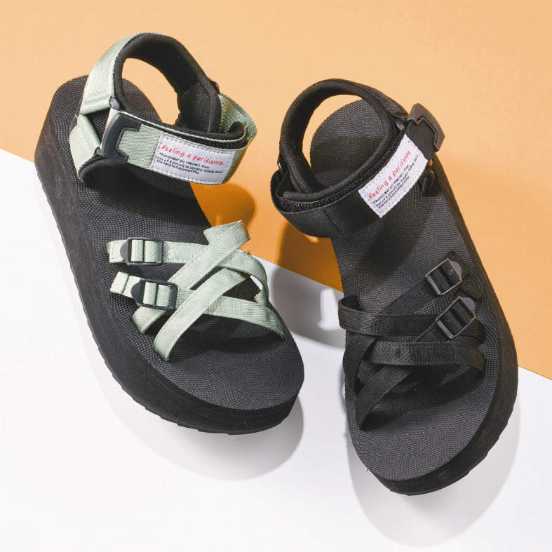 ﾚﾃﾞｨｰｽｽﾎﾟｰﾂｻﾝﾀﾞﾙ