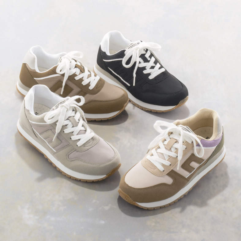 ﾚﾃﾞｨｰｽｽﾆｰｶｰ